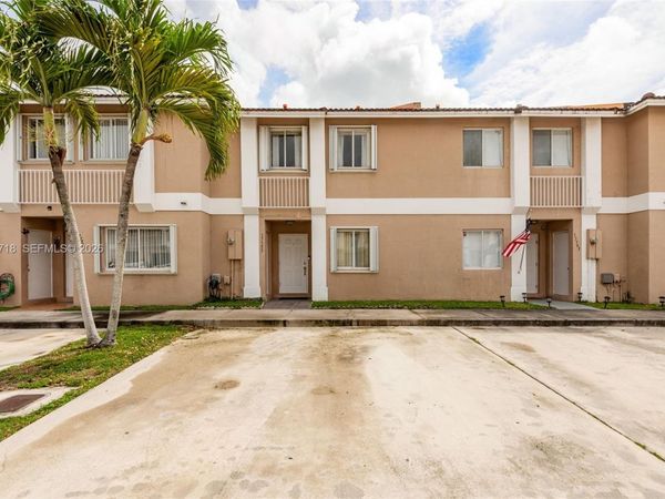 17757 SW 141st Ct, Miami, FL 33177