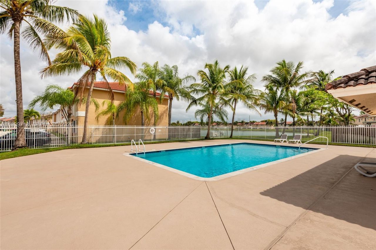 17757 SW 141st Ct, Miami, FL 33177 Photo