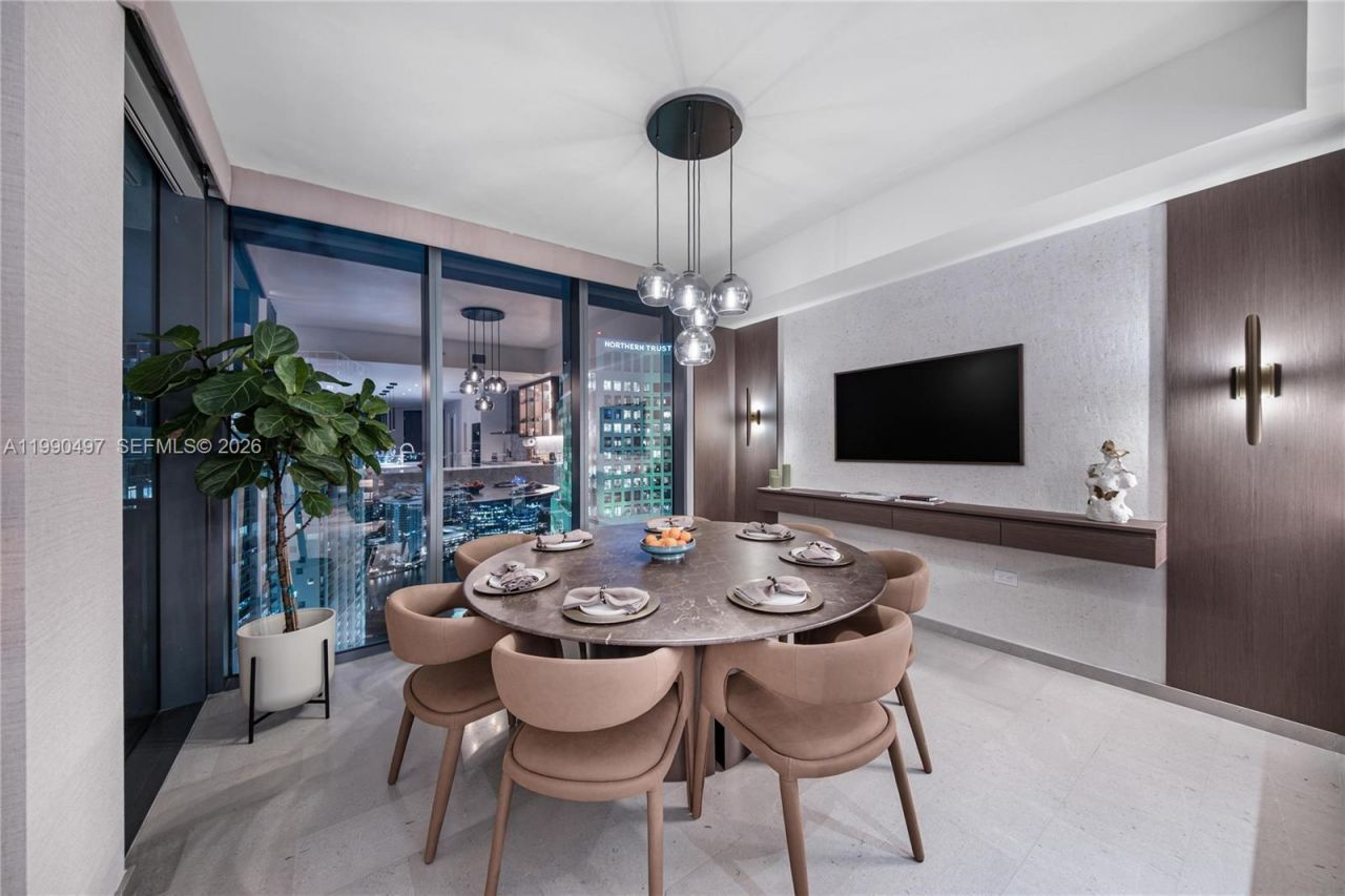 68 SE 6th St, Unit 3711, Miami, FL 33131 Photo