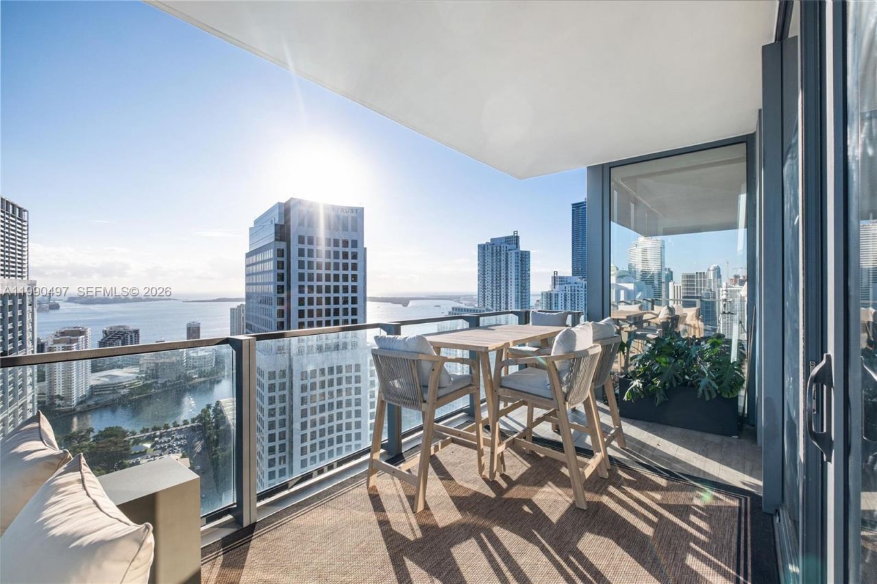 68 SE 6th St, Unit 3711, Miami, FL 33131 Photo