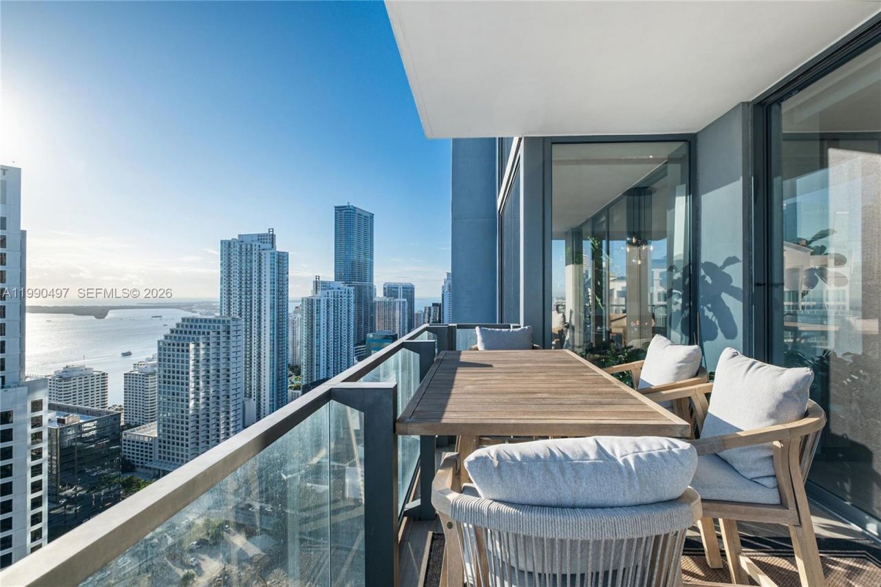 68 SE 6th St, Unit 3711, Miami, FL 33131 Photo