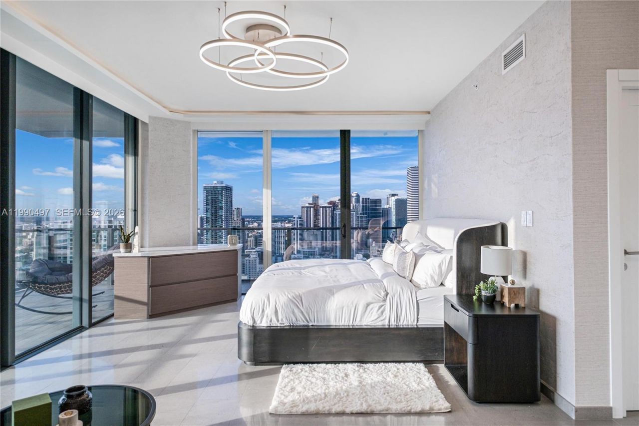 68 SE 6th St, Unit 3711, Miami, FL 33131 Photo