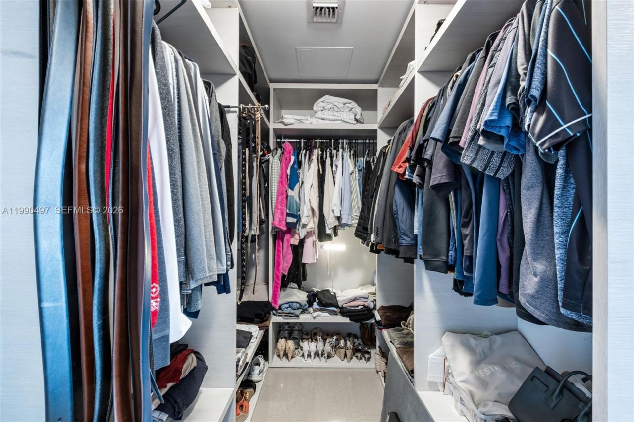 68 SE 6th St, Unit 3711, Miami, FL 33131 Photo