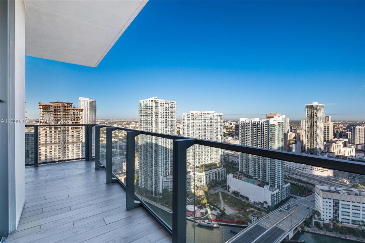 68 SE 6th St, Unit 3711, Miami, FL 33131 Photo