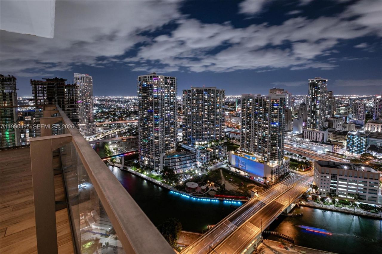 68 SE 6th St, Unit 3711, Miami, FL 33131 Photo