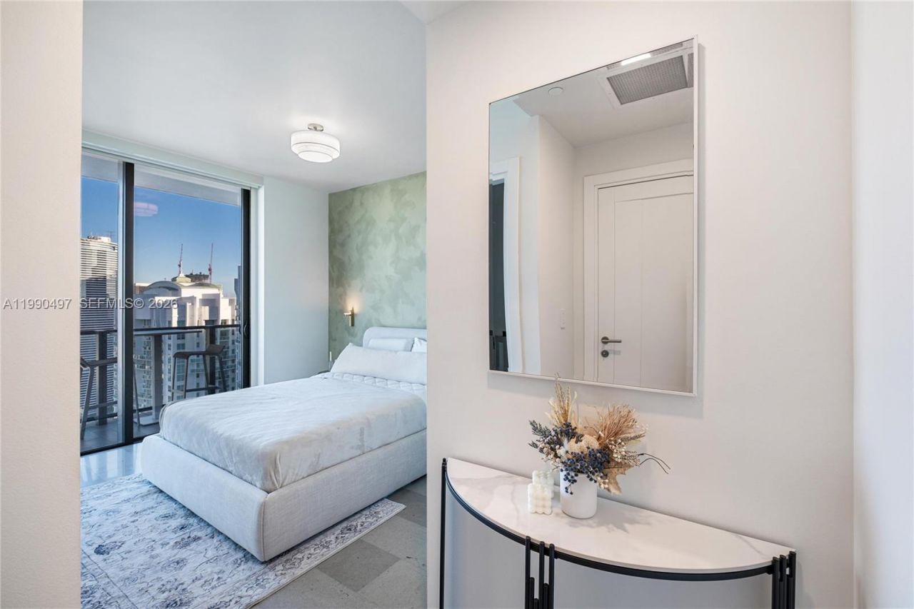 68 SE 6th St, Unit 3711, Miami, FL 33131 Photo