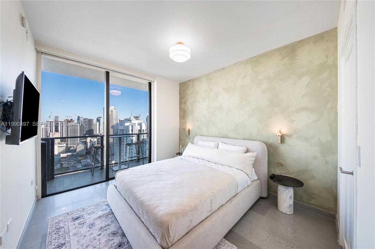 68 SE 6th St, Unit 3711, Miami, FL 33131 Photo