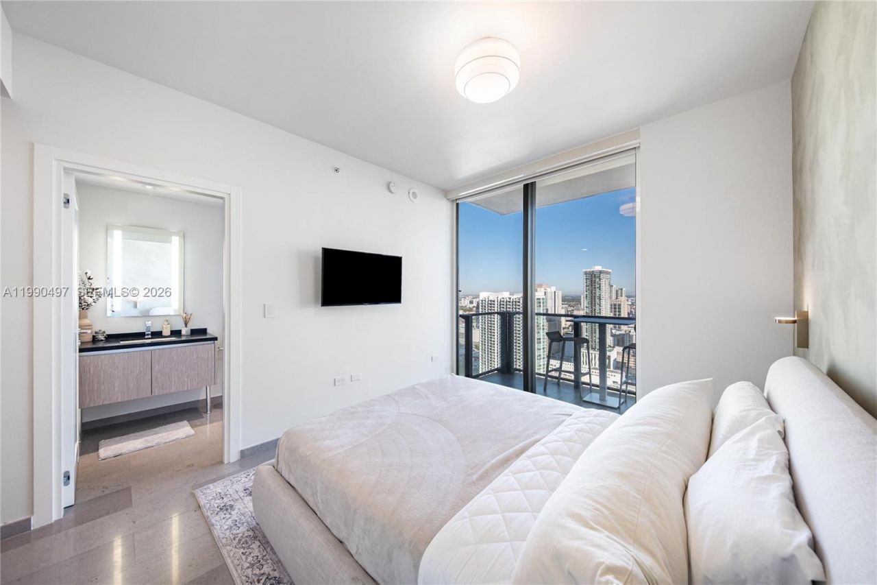 68 SE 6th St, Unit 3711, Miami, FL 33131 Photo