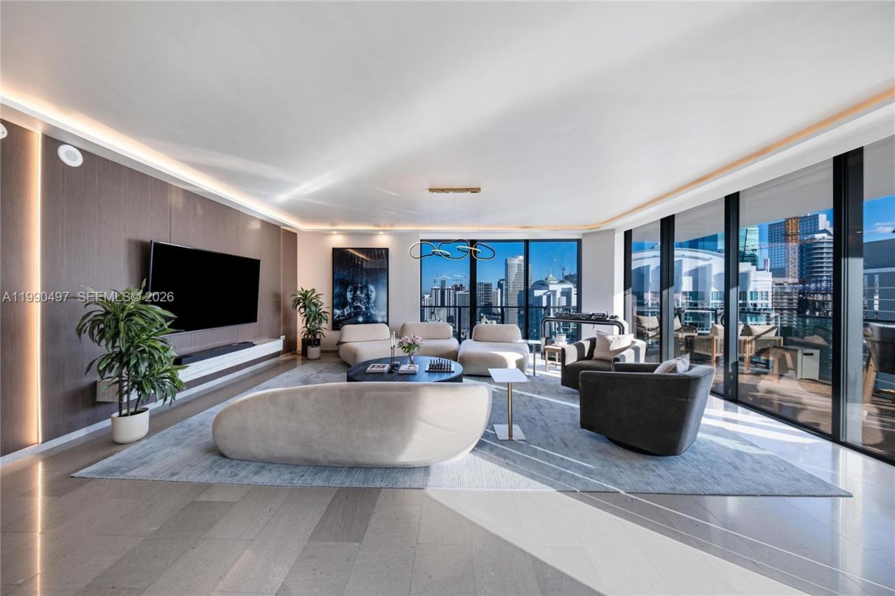 68 SE 6th St, Unit 3711, Miami, FL 33131 Photo