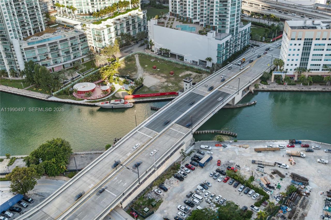 68 SE 6th St, Unit 3711, Miami, FL 33131 Photo