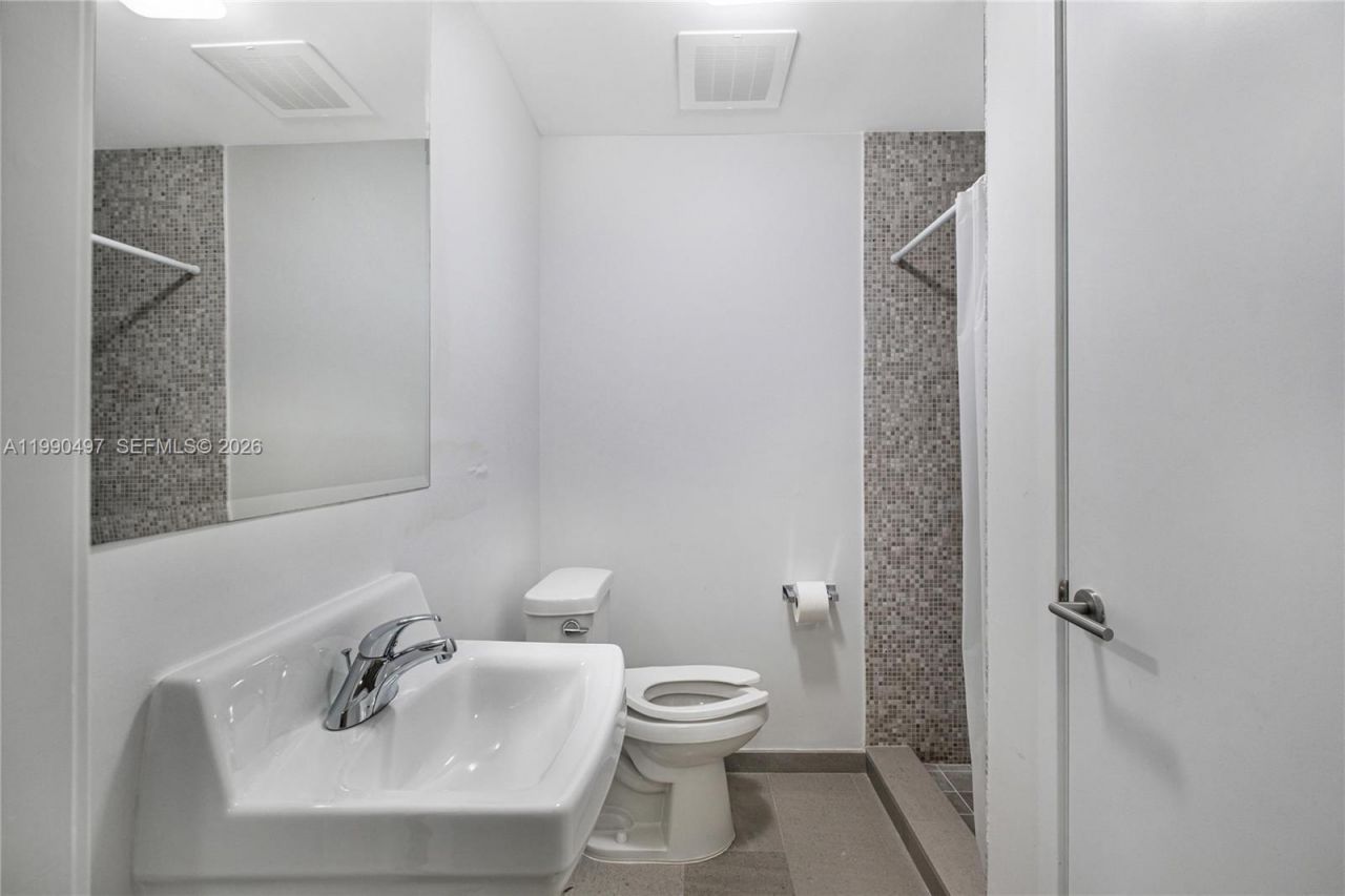 68 SE 6th St, Unit 3711, Miami, FL 33131 Photo