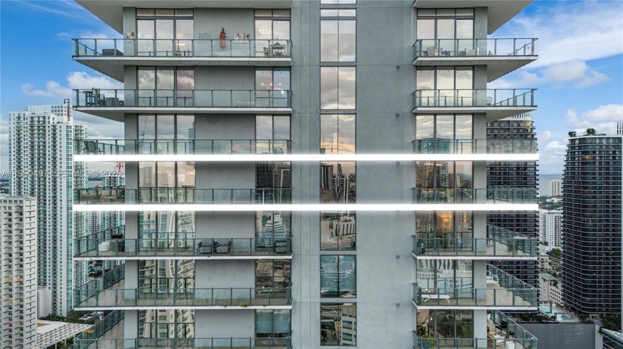 68 SE 6th St, Unit 3711, Miami, FL 33131 Photo