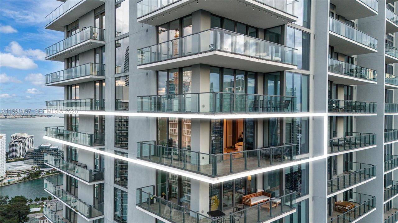 68 SE 6th St, Unit 3711, Miami, FL 33131 Photo