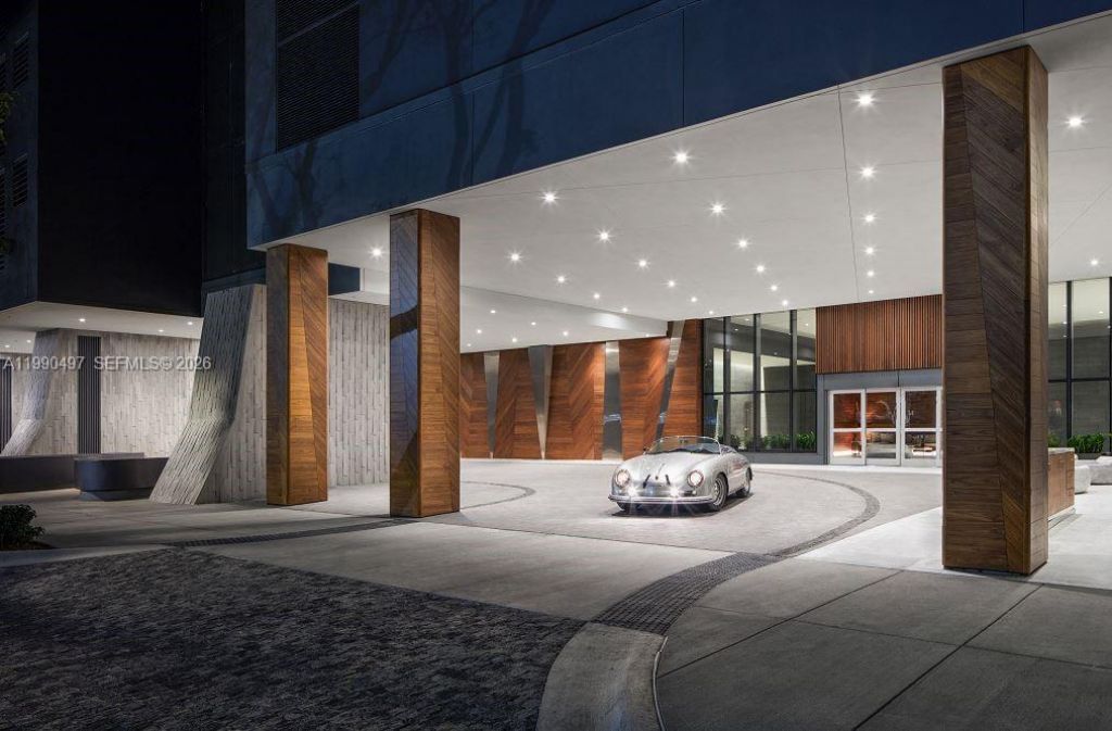 68 SE 6th St, Unit 3711, Miami, FL 33131 Photo