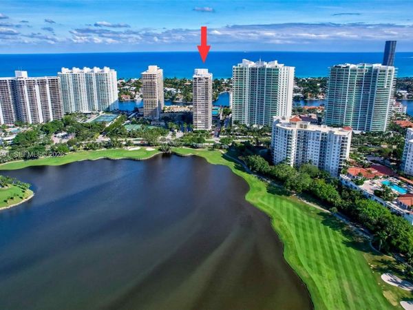 20185 E Country Club Dr , Unit 204, Aventura, FL 33180