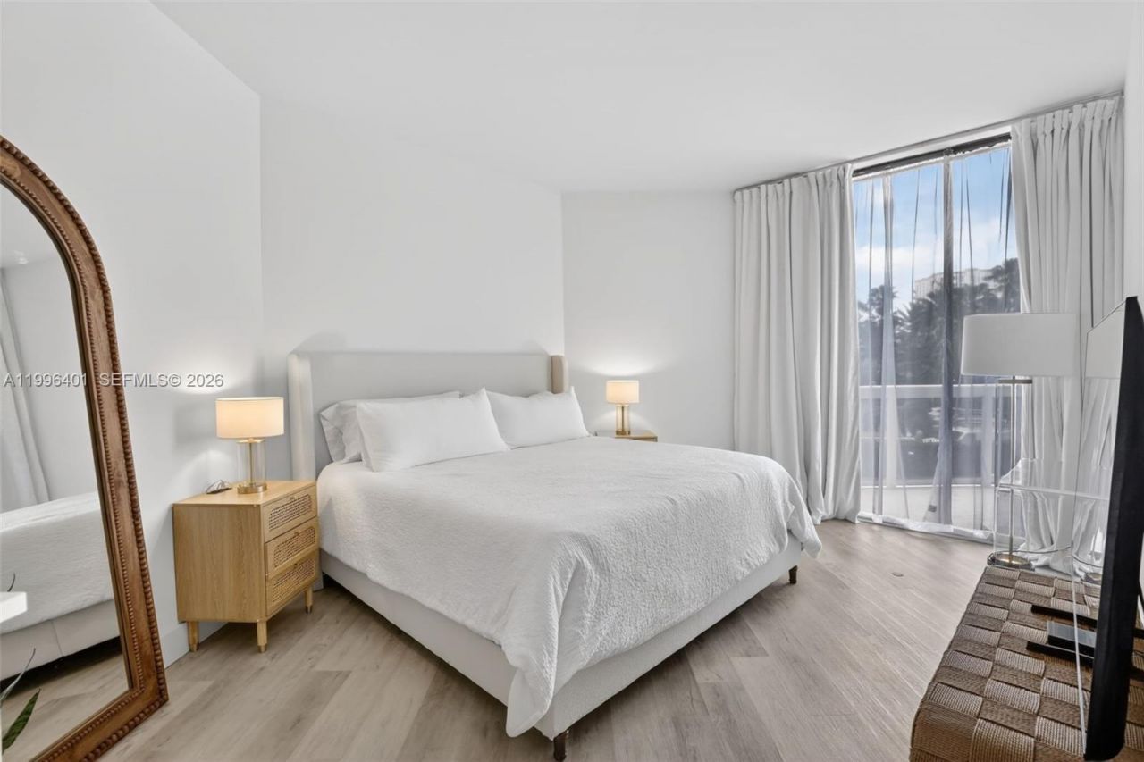 20185 E Country Club Dr, Unit 204, Aventura, FL 33180 Photo