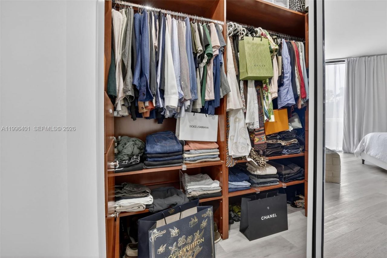 20185 E Country Club Dr, Unit 204, Aventura, FL 33180 Photo