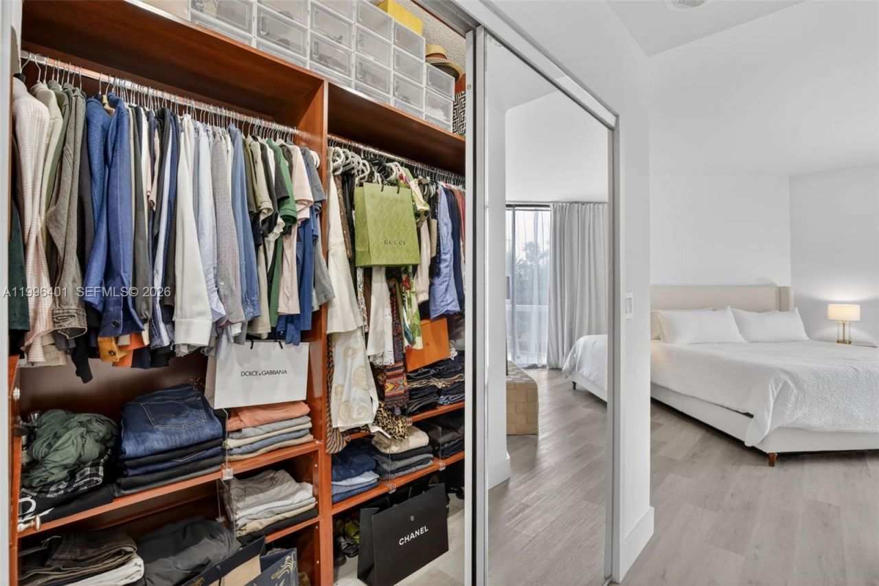 20185 E Country Club Dr, Unit 204, Aventura, FL 33180 Photo