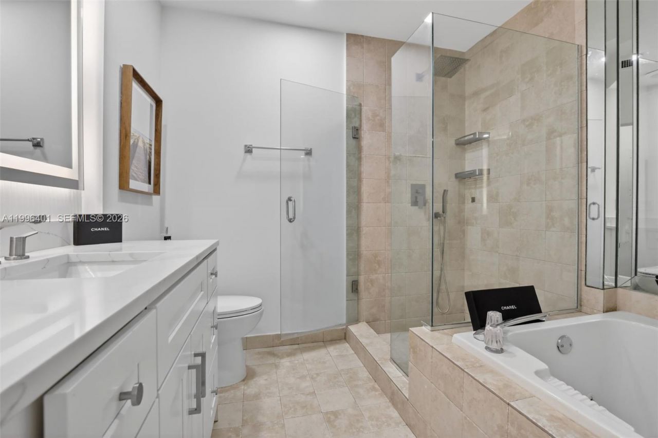 20185 E Country Club Dr, Unit 204, Aventura, FL 33180 Photo