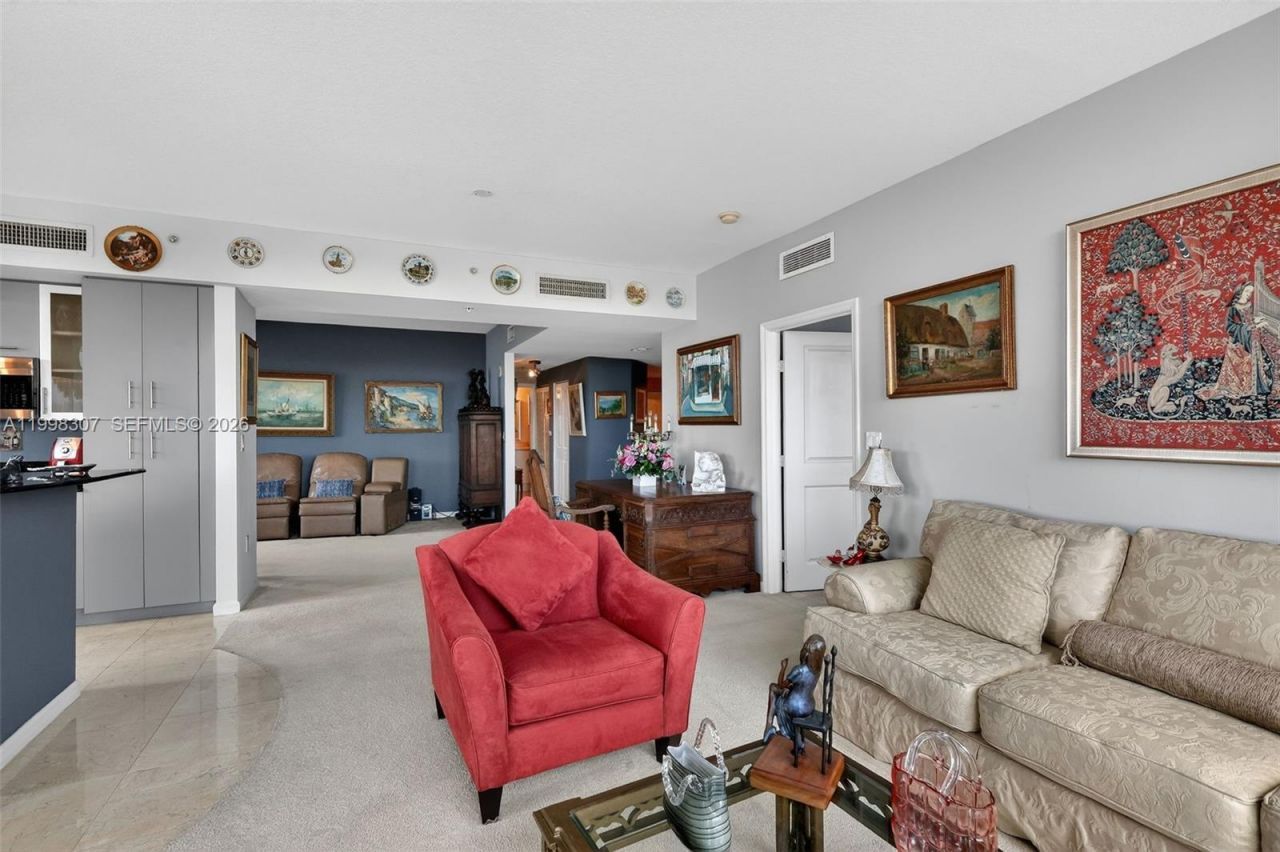 7910 Harbor Island Dr, Unit 406, North Bay Village, FL 33141 Photo