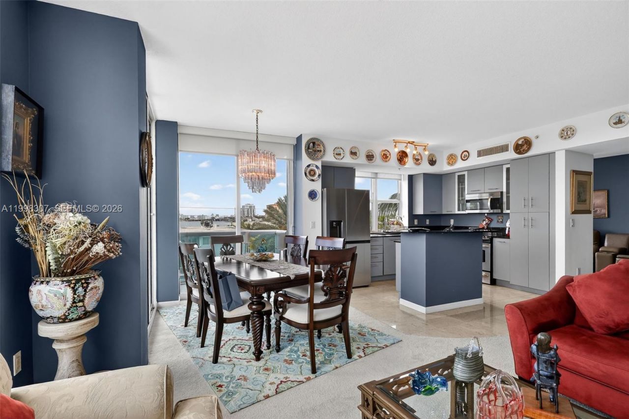 7910 Harbor Island Dr, Unit 406, North Bay Village, FL 33141 Photo