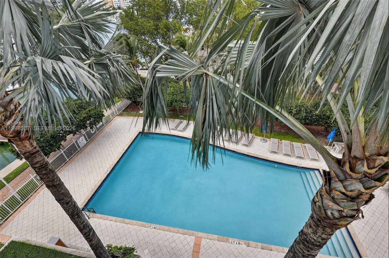7910 Harbor Island Dr, Unit 406, North Bay Village, FL 33141 Photo