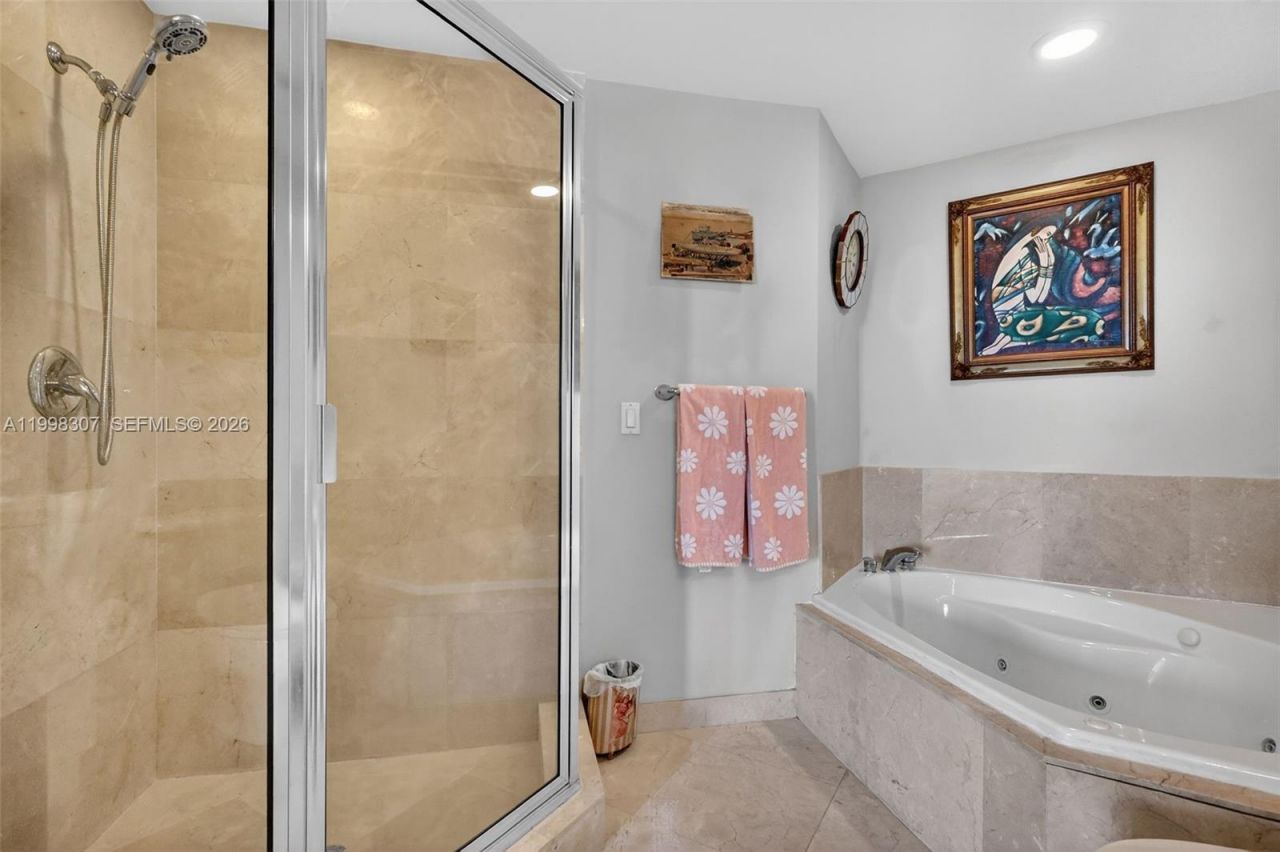 7910 Harbor Island Dr, Unit 406, North Bay Village, FL 33141 Photo