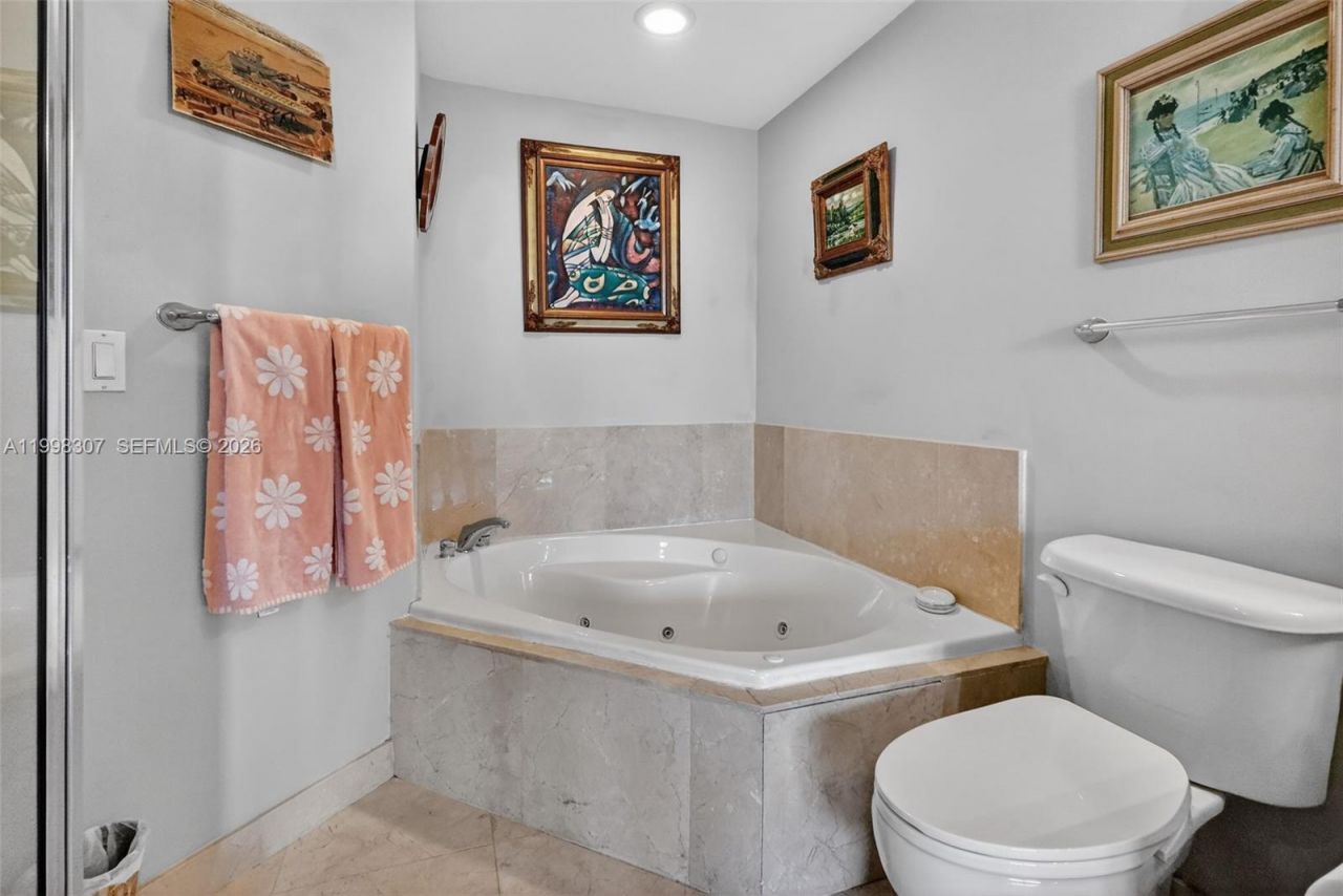 7910 Harbor Island Dr, Unit 406, North Bay Village, FL 33141 Photo