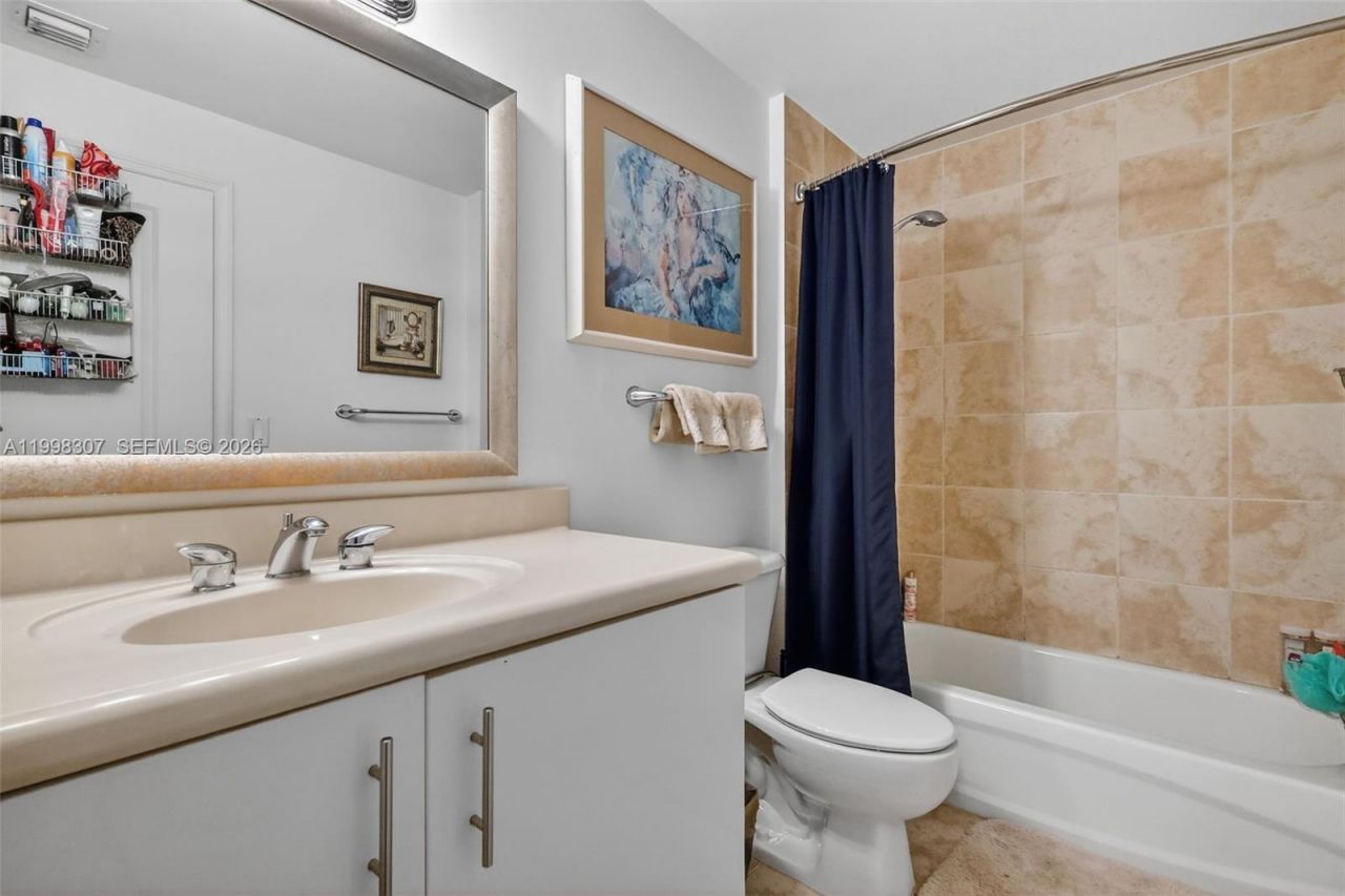 7910 Harbor Island Dr, Unit 406, North Bay Village, FL 33141 Photo
