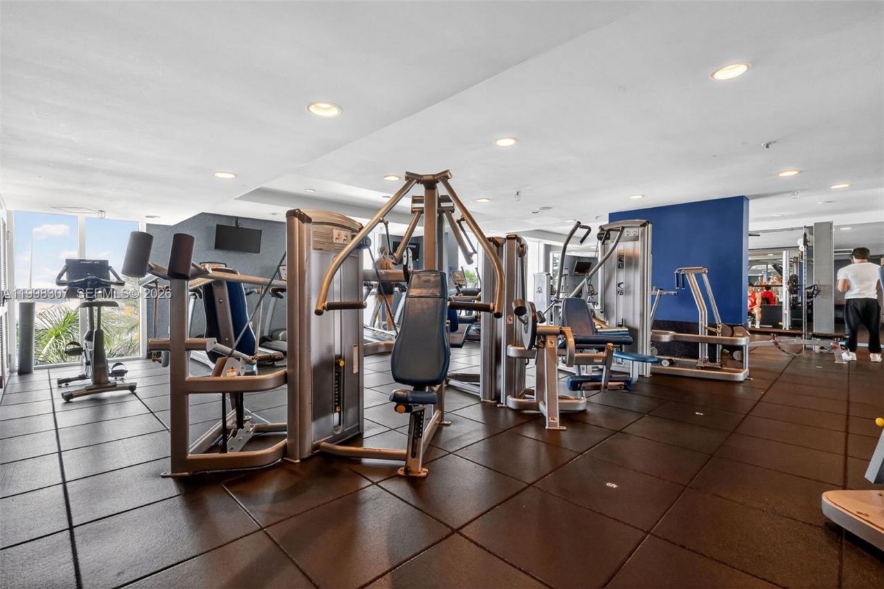 7910 Harbor Island Dr, Unit 406, North Bay Village, FL 33141 Photo