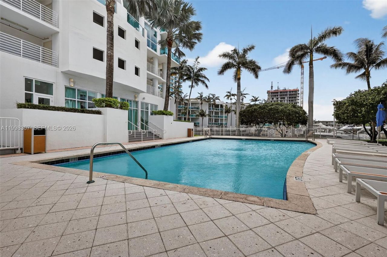 7910 Harbor Island Dr, Unit 406, North Bay Village, FL 33141 Photo