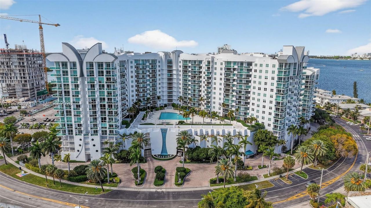 7910 Harbor Island Dr, Unit 406, North Bay Village, FL 33141 Photo