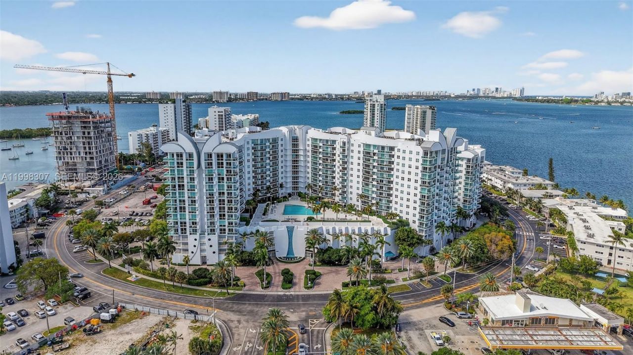 7910 Harbor Island Dr, Unit 406, North Bay Village, FL 33141 Photo