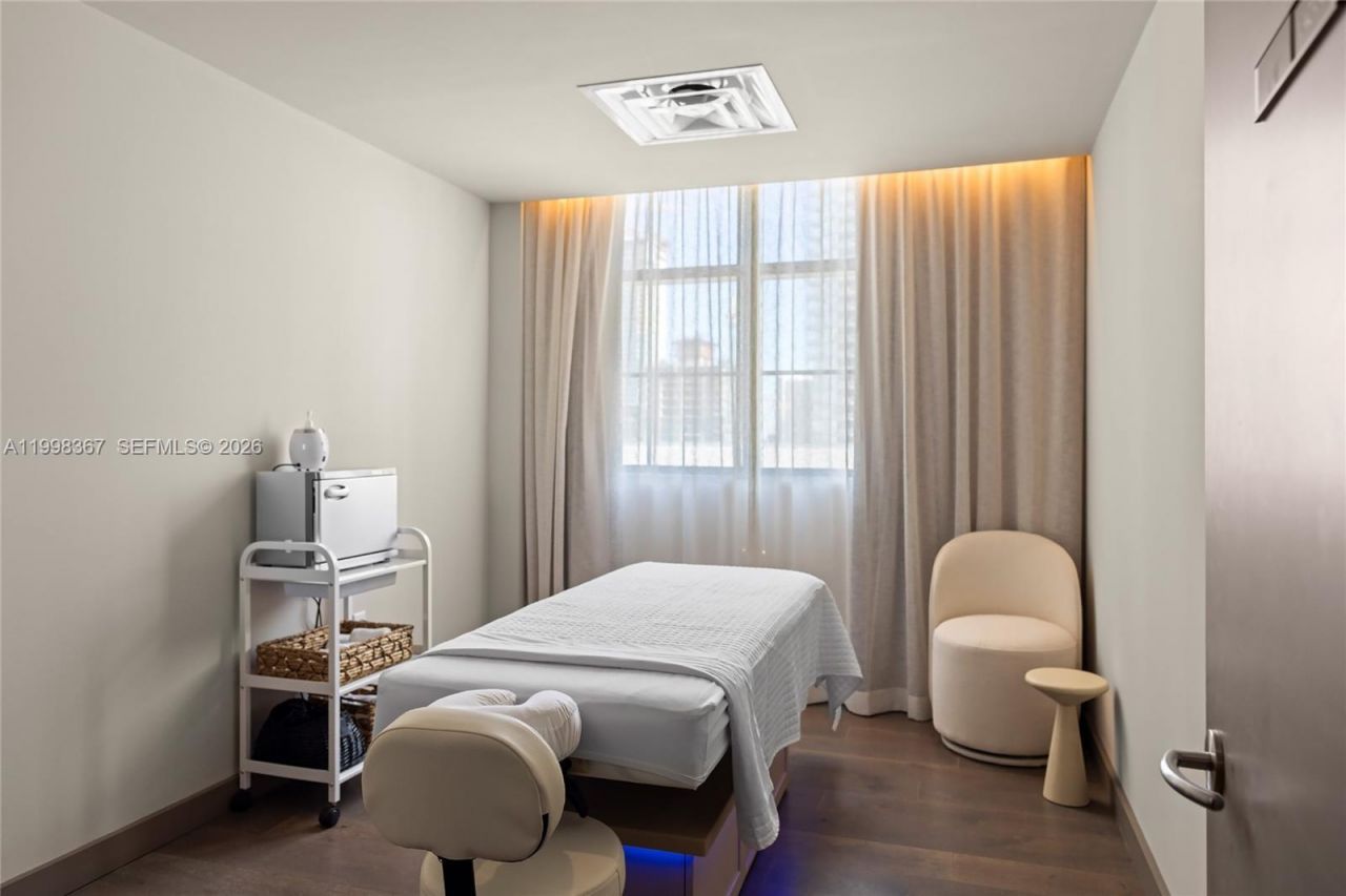 601 NE 1 St, Unit 2716, Miami, FL 33132 Photo