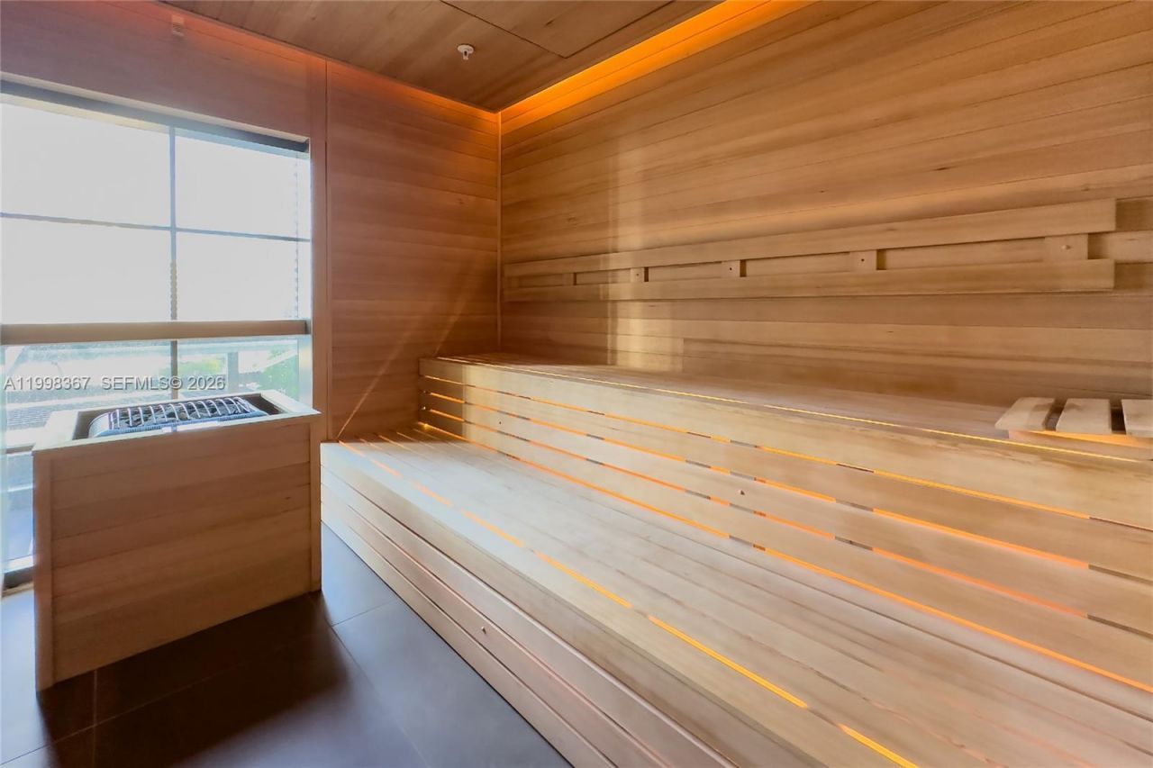 601 NE 1 St, Unit 2716, Miami, FL 33132 Photo