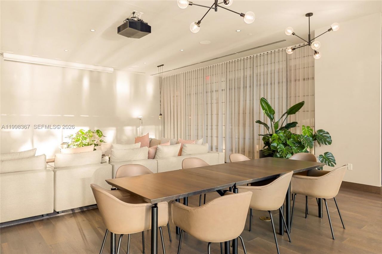 601 NE 1 St, Unit 2716, Miami, FL 33132 Photo