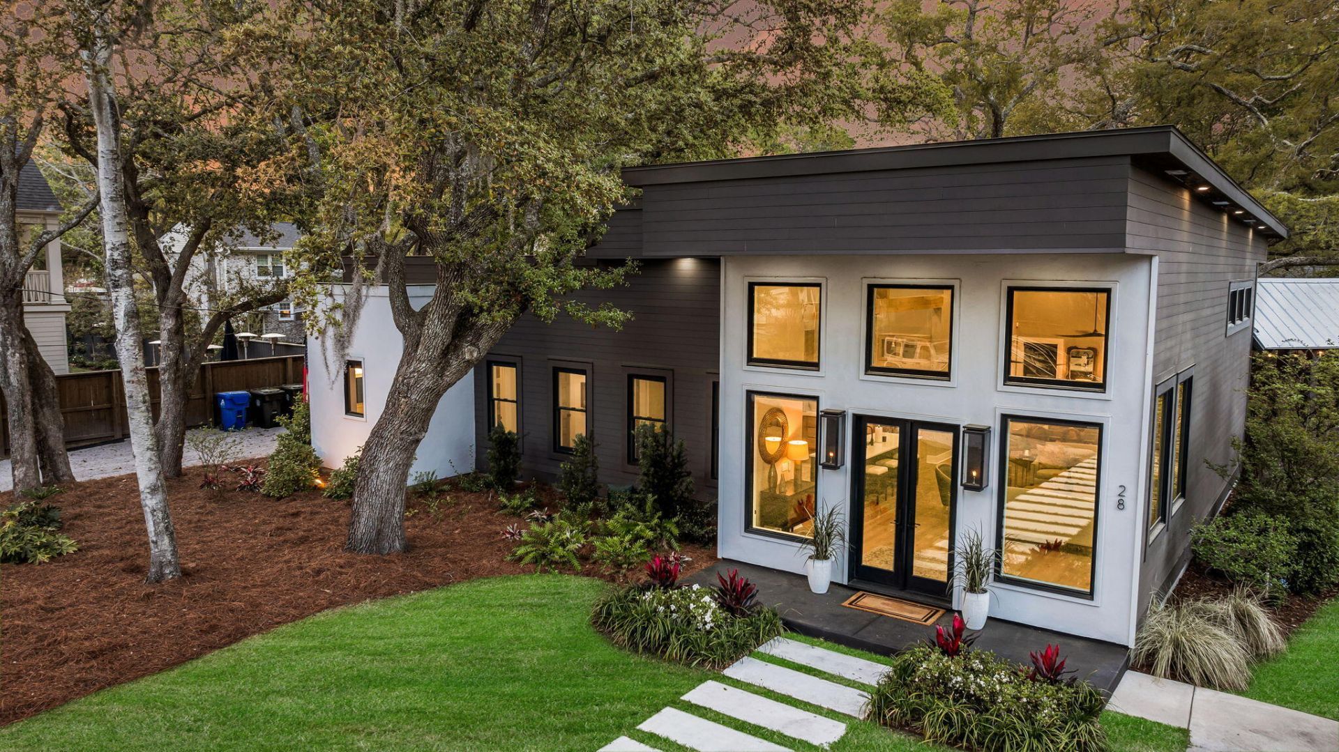 28 Riverdale Drive Photo 2