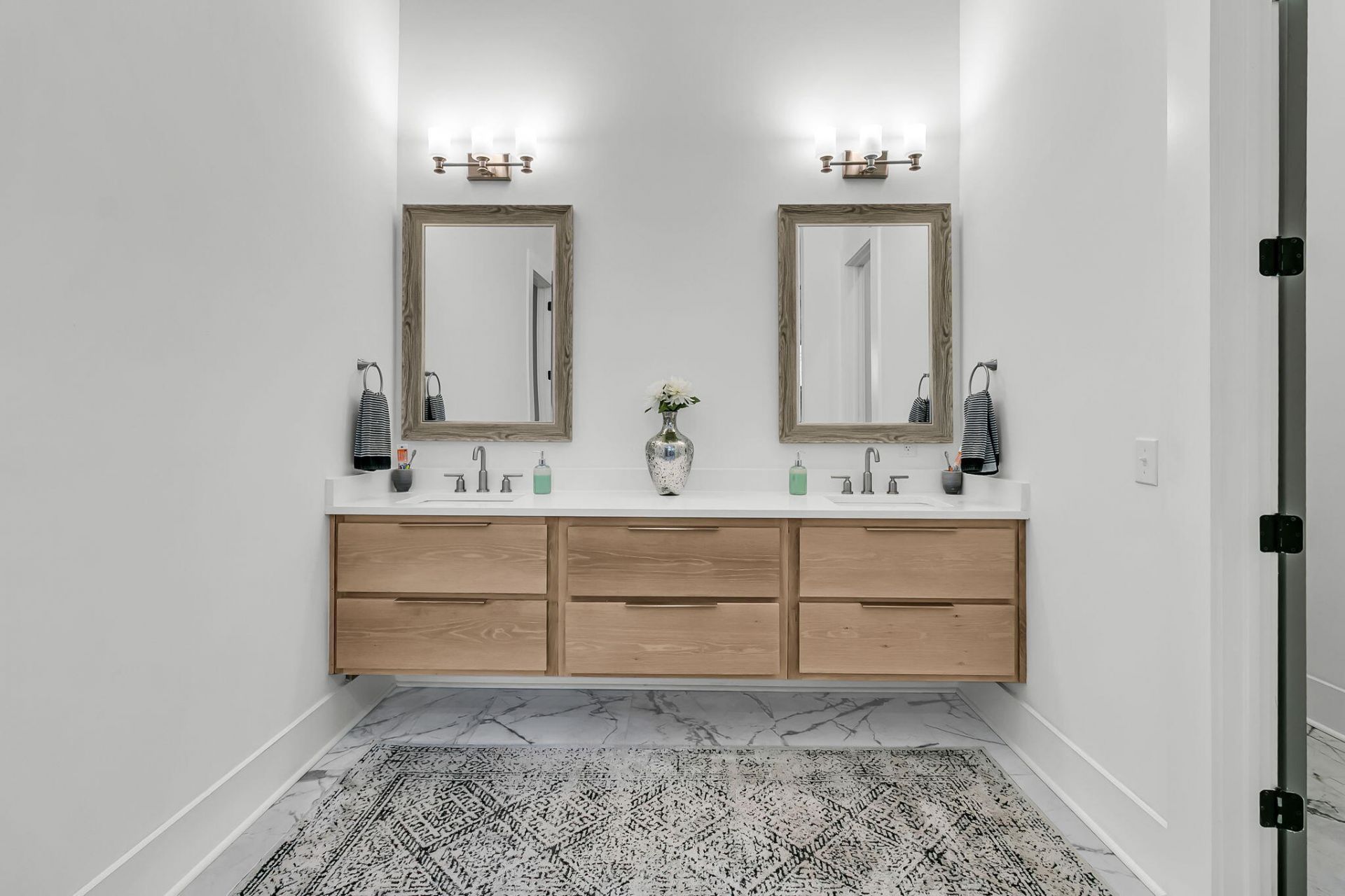 28 Riverdale Drive Photo 31