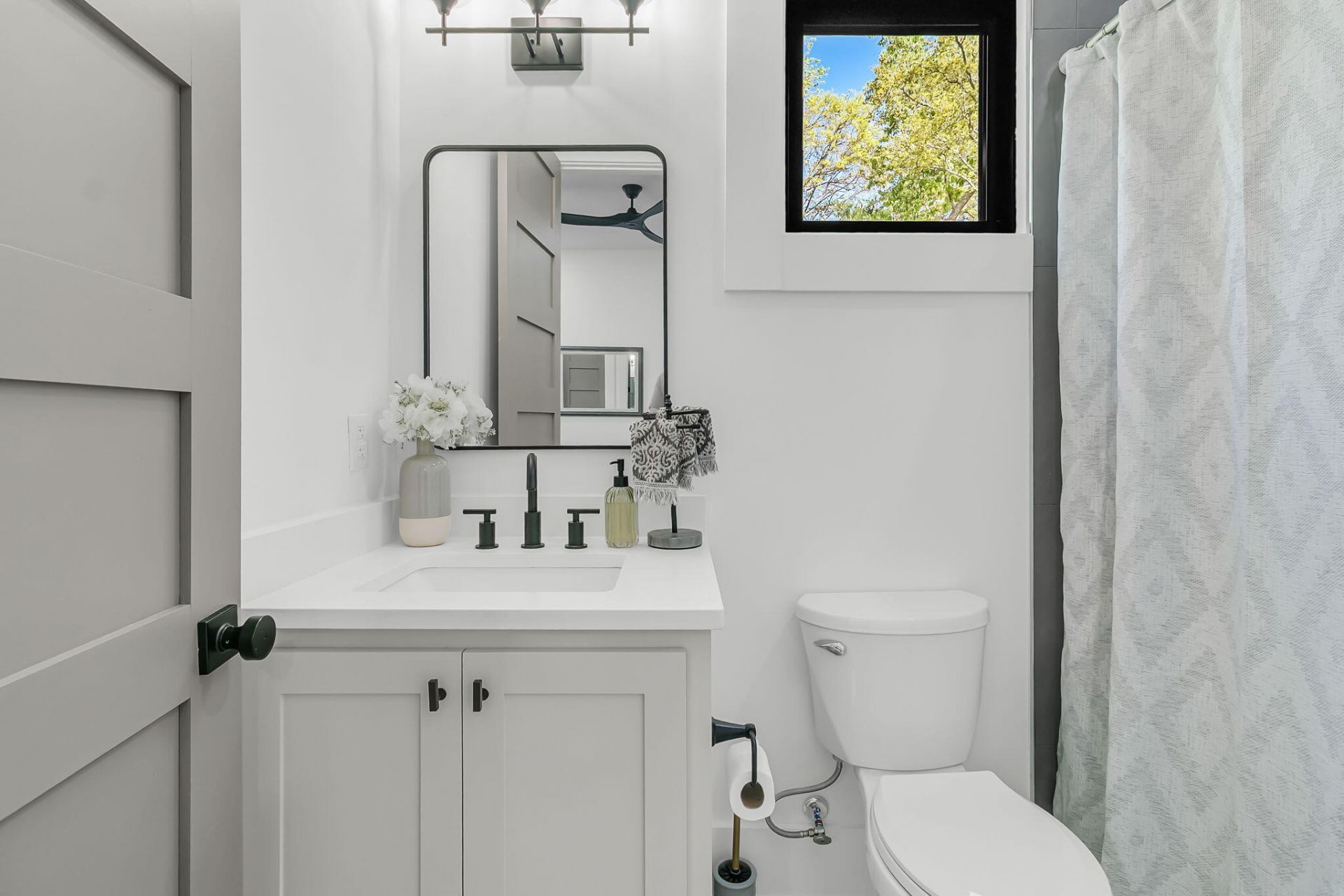 28 Riverdale Drive Photo 40