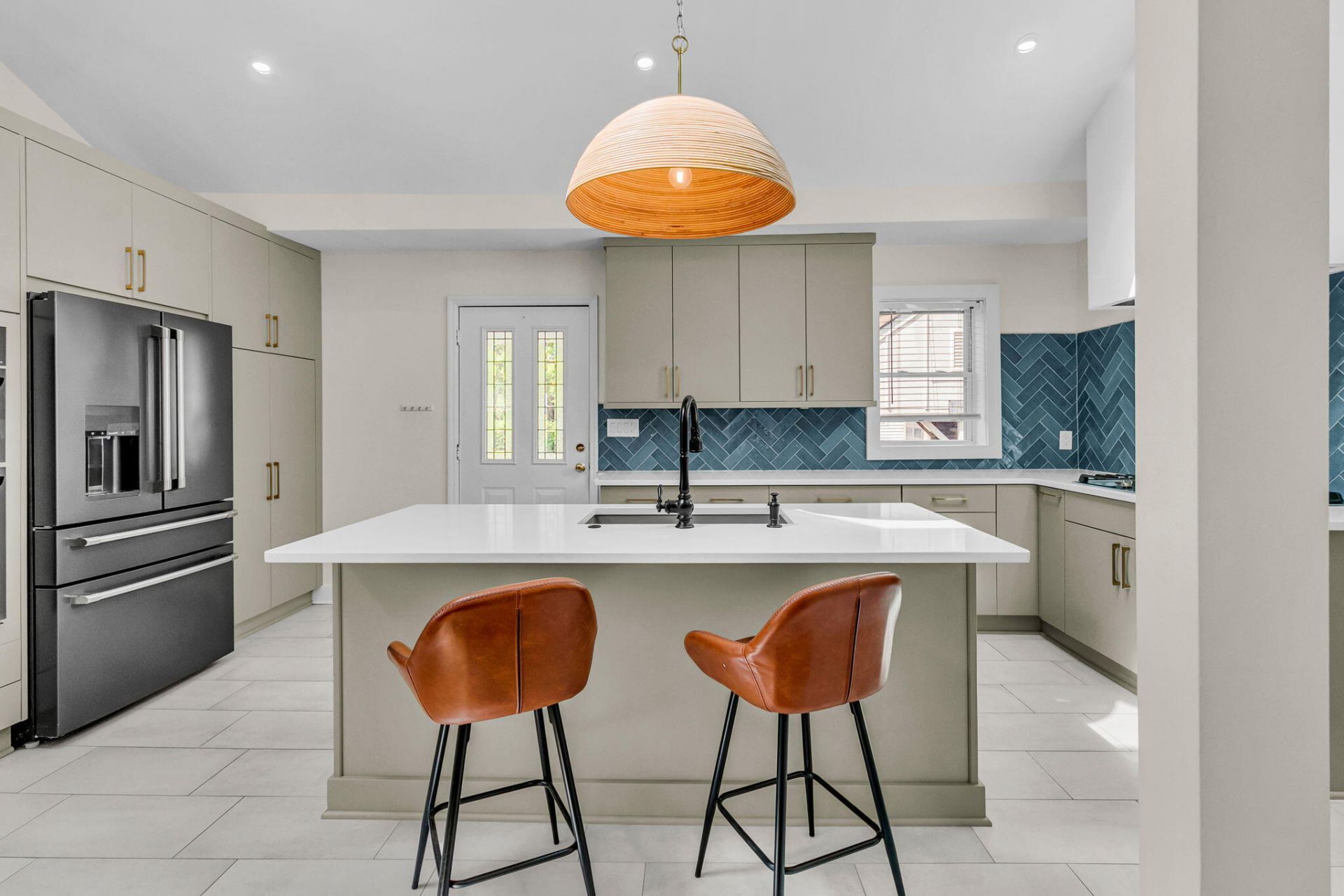 4950 N Rhett Avenue Photo 11