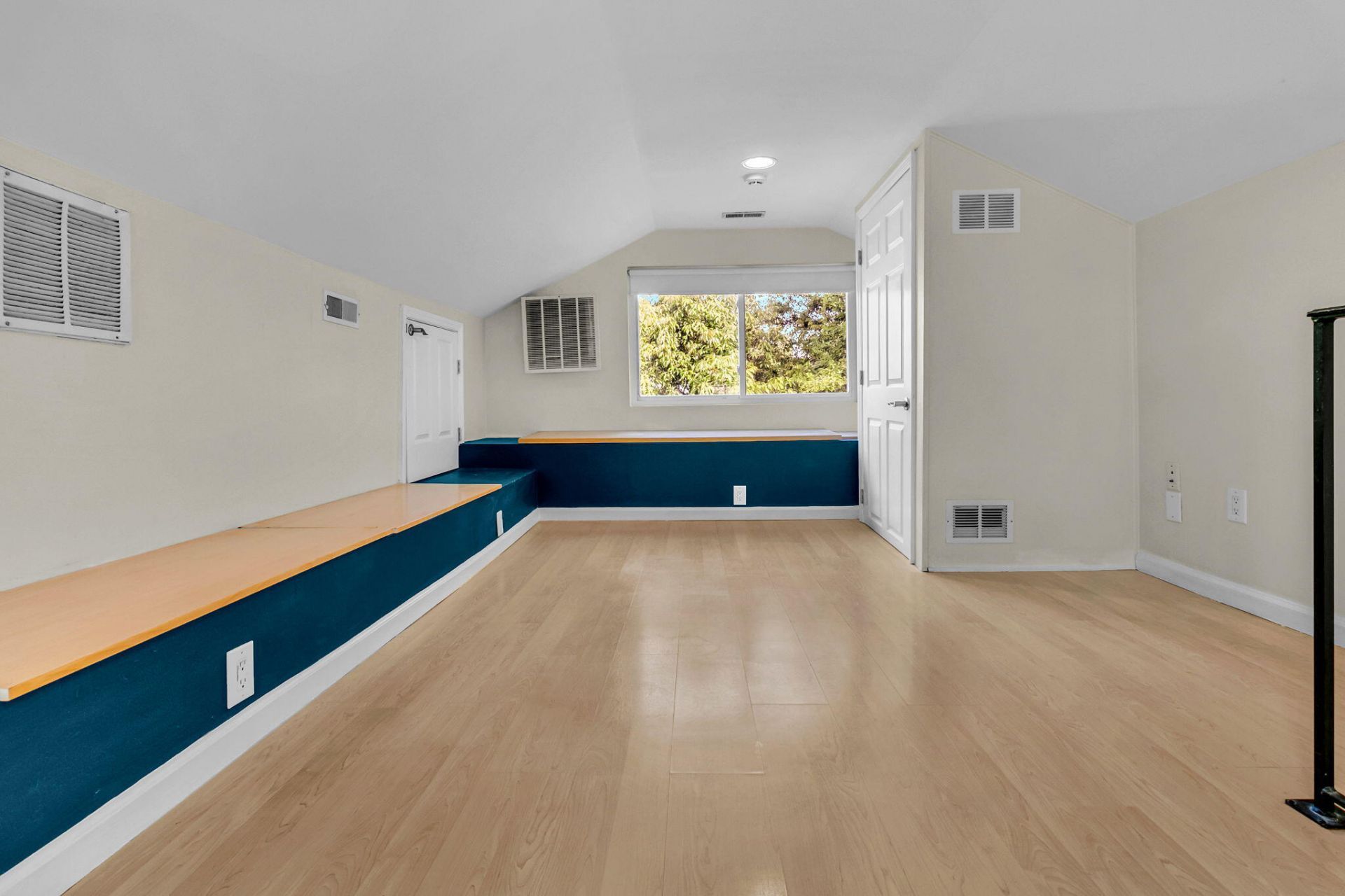 4950 N Rhett Avenue Photo 28