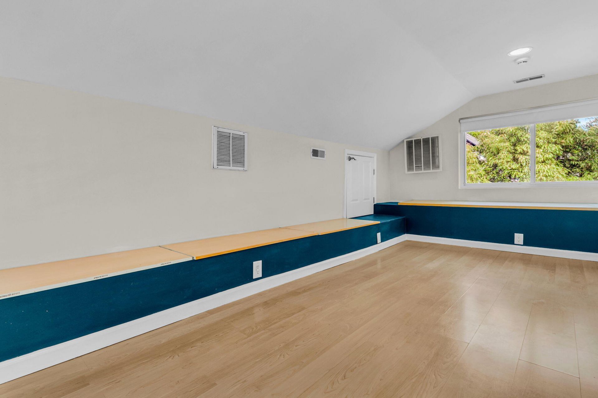 4950 N Rhett Avenue Photo 29