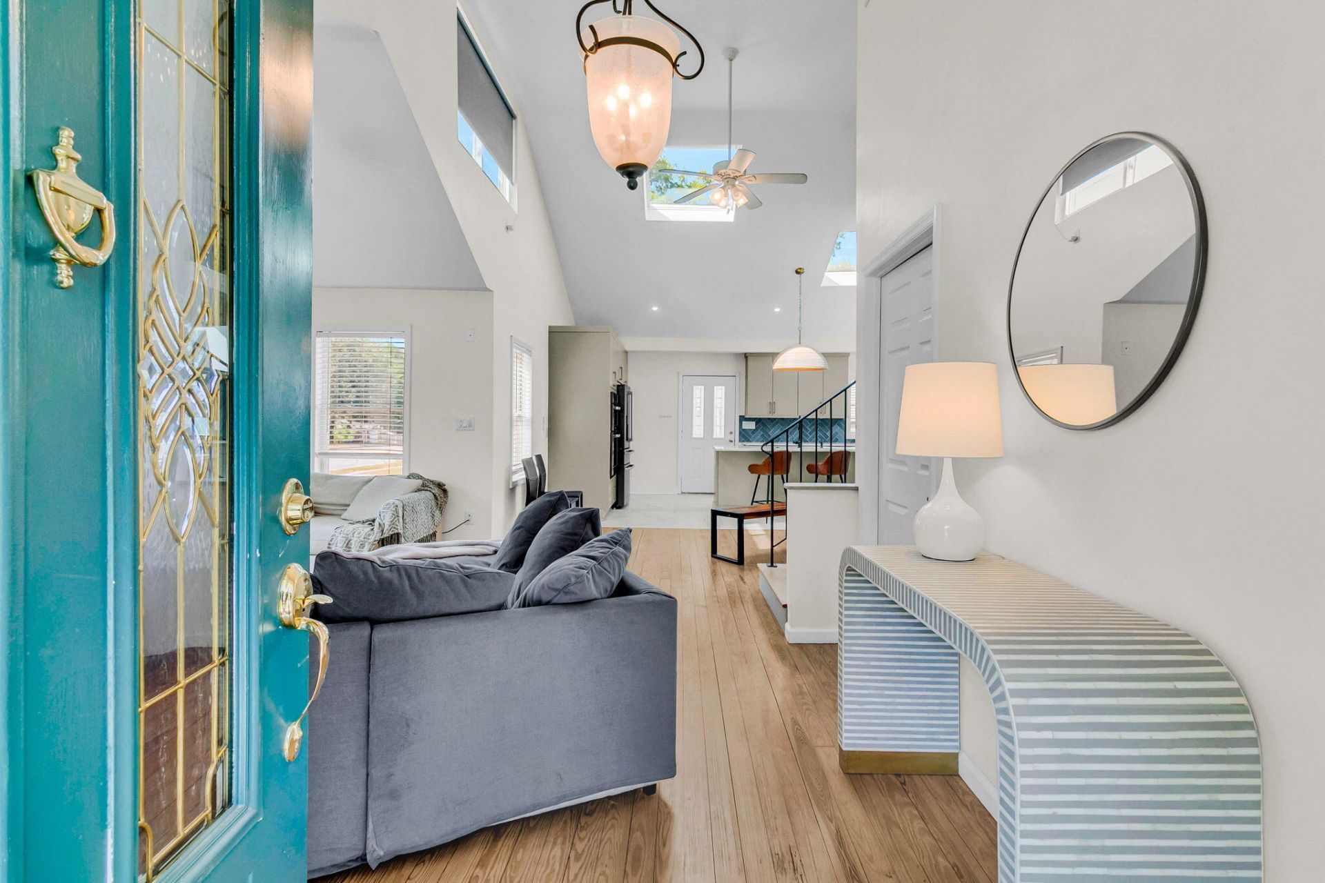 4950 N Rhett Avenue Photo 5