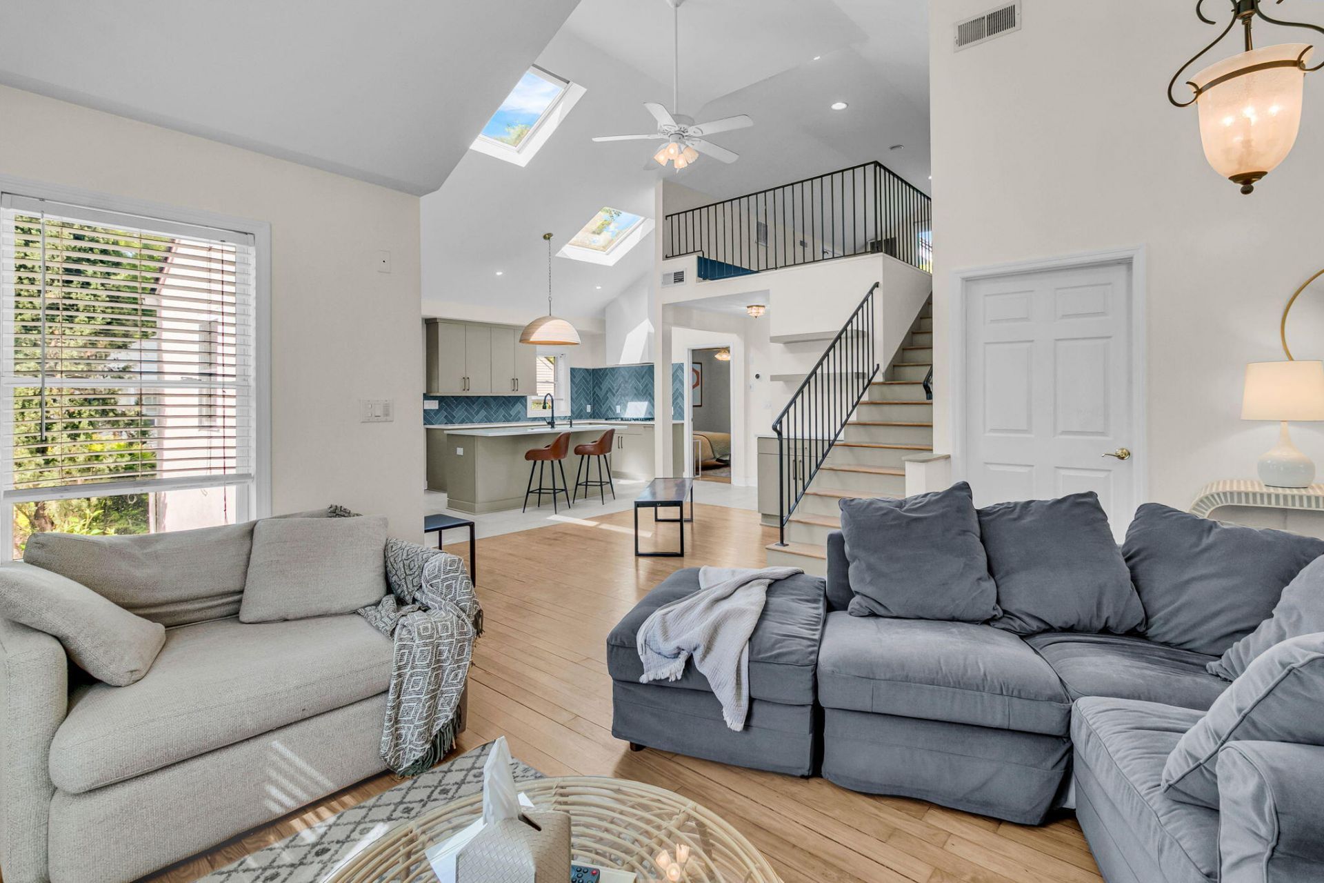 4950 N Rhett Avenue Photo 8