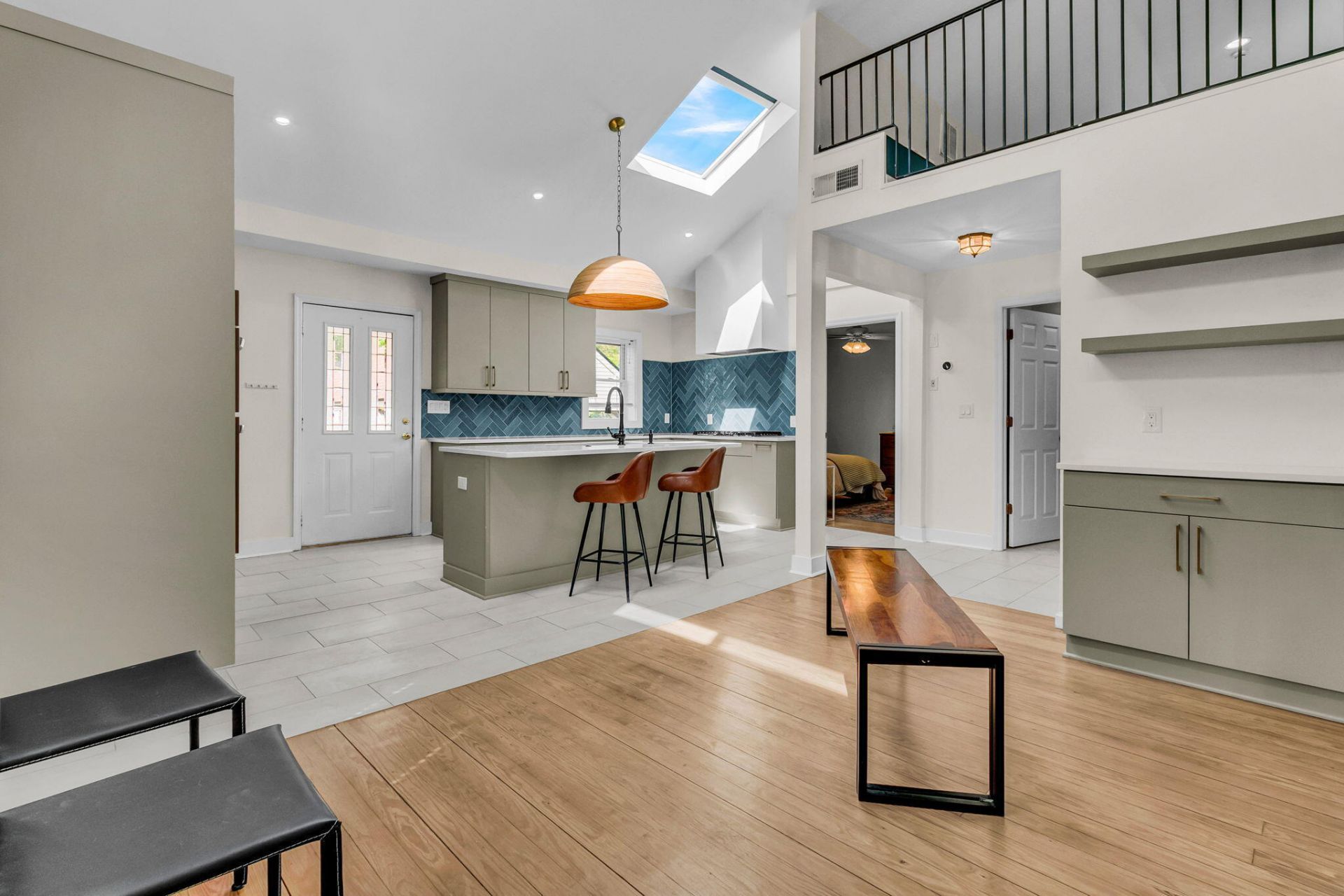 4950 N Rhett Avenue Photo 9