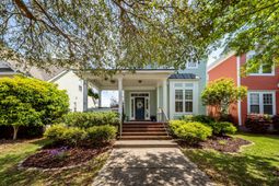 209 Barberry Street photo 4