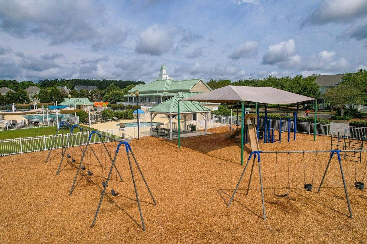 209 Barberry Street Photo 52