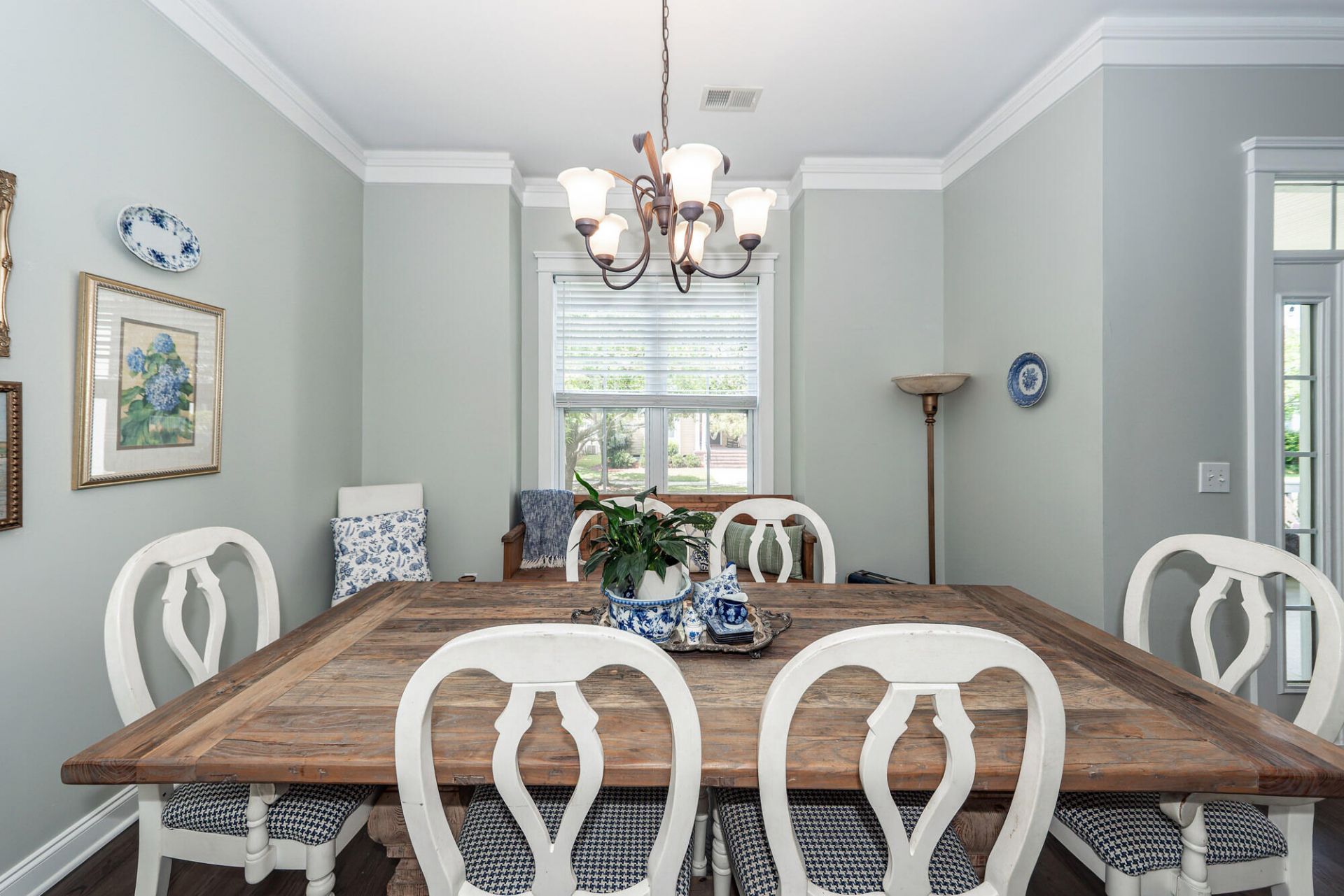 209 Barberry Street Photo 8