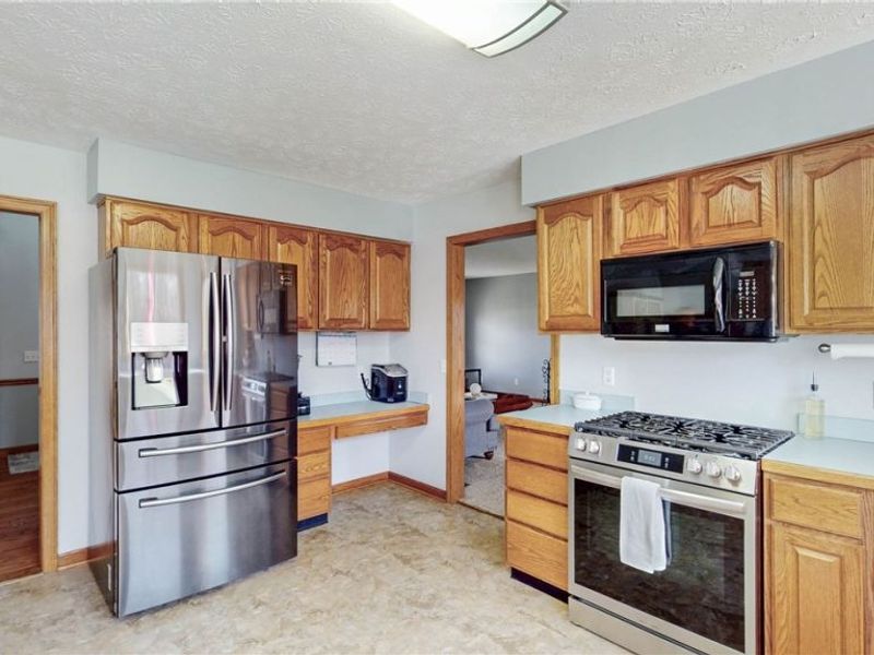 876 Jennifer Trail, Tallmadge, OH 44278 Photo 11