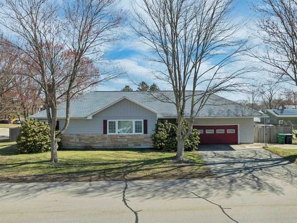 9 Dale Street, Nashua, NH 03060